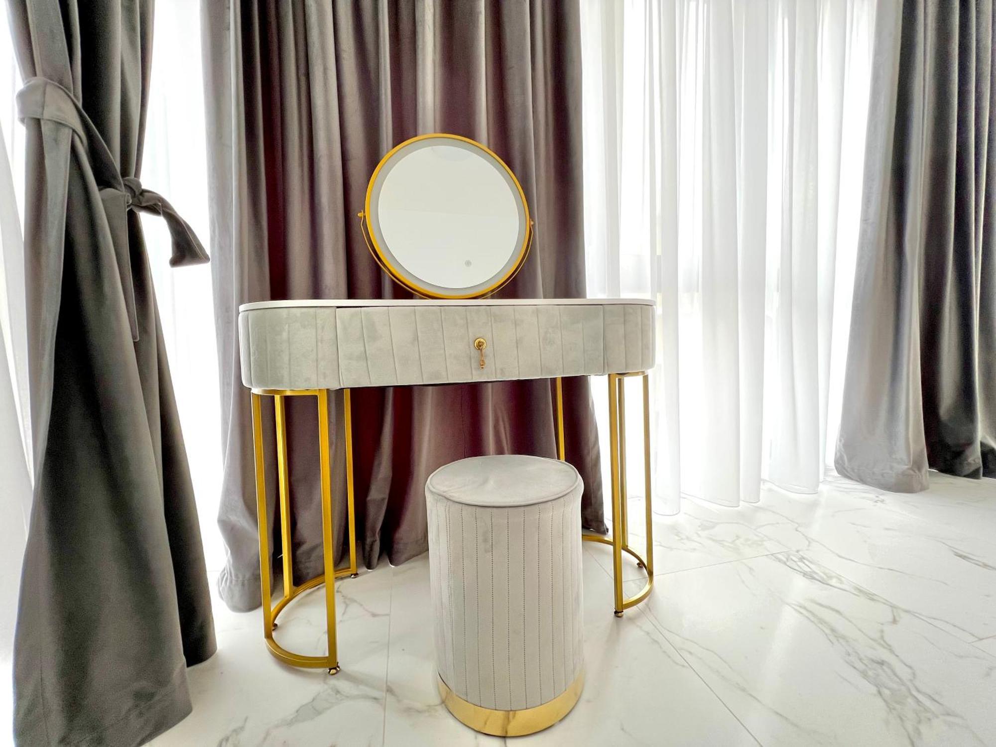 Luxury 2 Bed-room Apartament Mamaia