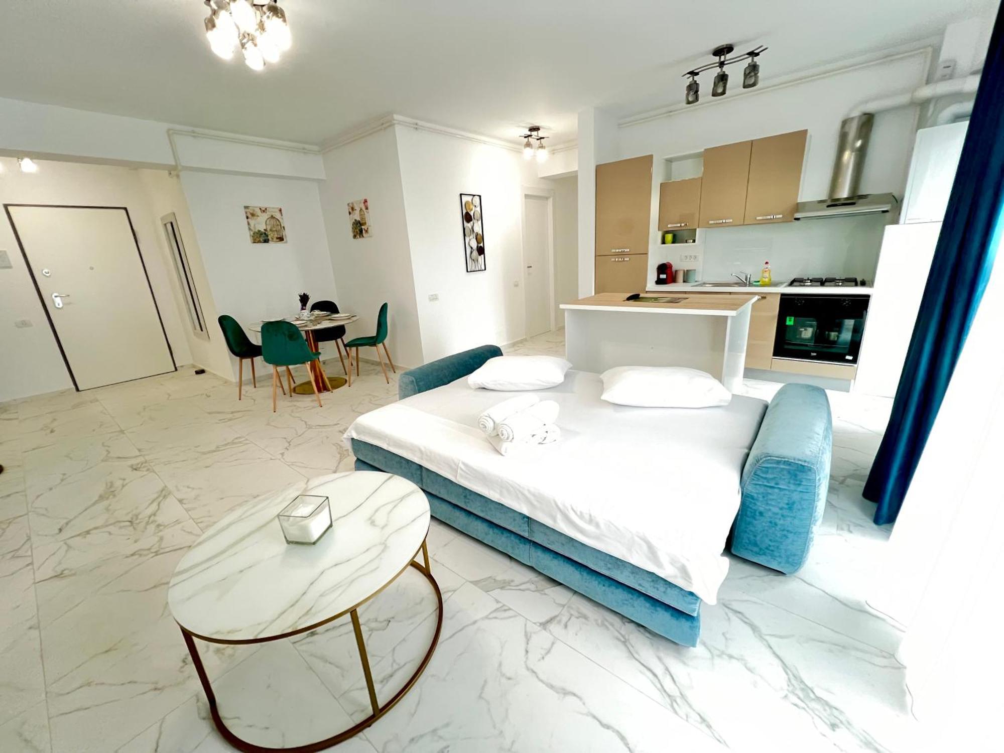 Luxury 2 Bed-room Apartament Mamaia